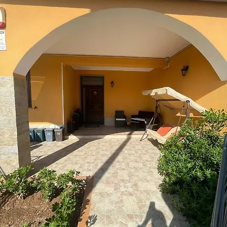 La Scogliera Holiday home *